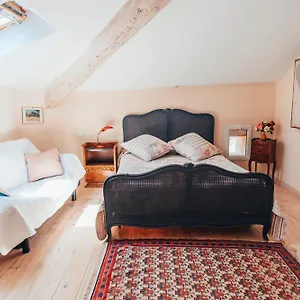 https://villa-saint-marc-bb-en-provence.fr-provencehotel.com