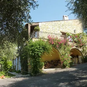 https://lou-candelou-bb.fr-provencehotel.com